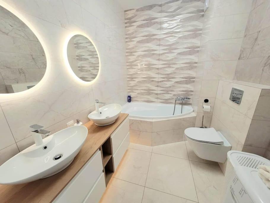 Apartment Sophie 3 Rooms, 2 Bathrooms, 8 Persons Краков Экстерьер фото