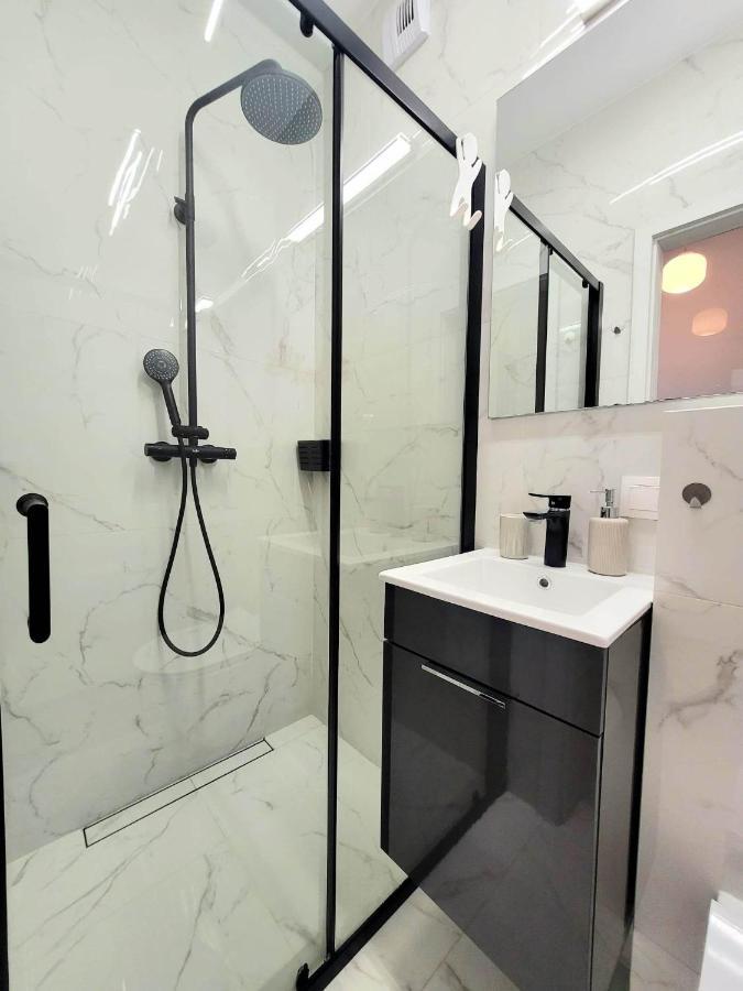 Apartment Sophie 3 Rooms, 2 Bathrooms, 8 Persons Краков Экстерьер фото